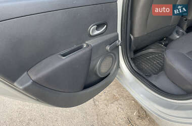 Хэтчбек Renault Clio 2007 в 