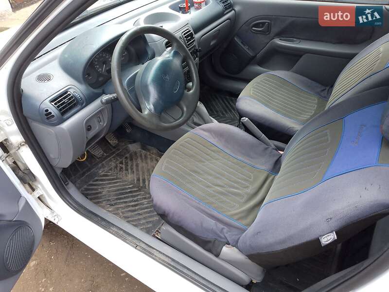 Хэтчбек Renault Clio 1999 в Ивано-Франковске фото 9 Хэтчбек Renault Clio 1999 в Ивано-Франковске