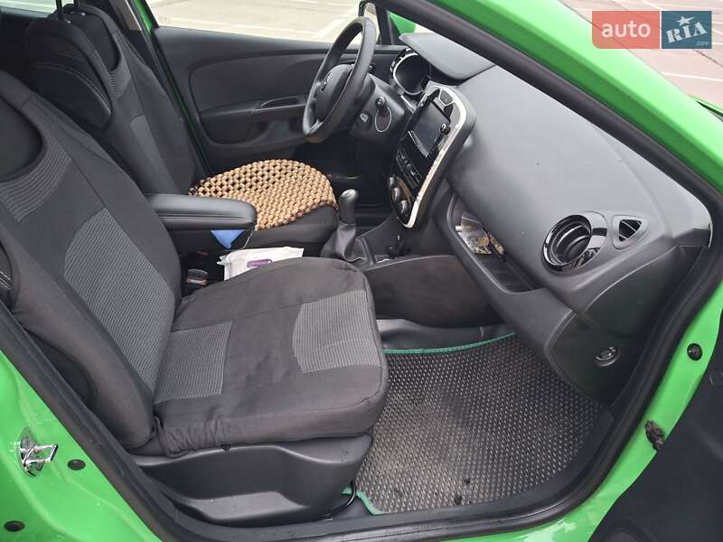 Универсал Renault Clio 2015 в Южноукраинске