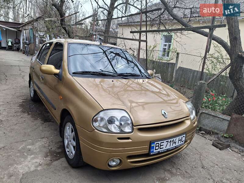 Renault Clio 2001