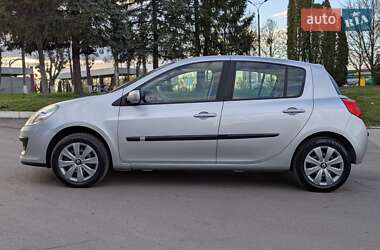 Хэтчбек Renault Clio 2008 в 