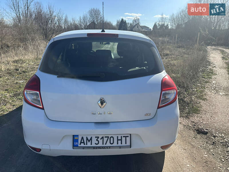 Хэтчбек Renault Clio 2012 в Овруче