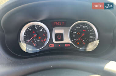 Хэтчбек Renault Clio 2012 в 