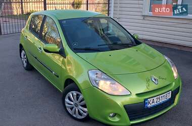 Хэтчбек Renault Clio 2009 в 