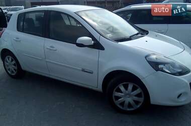 Хетчбек Renault Clio 2012 в 