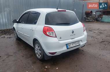 Хетчбек Renault Clio 2012 в 