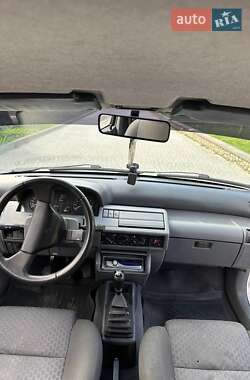 Хэтчбек Renault Clio 1991 в 