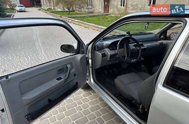 Хэтчбек Renault Clio 1991 в 