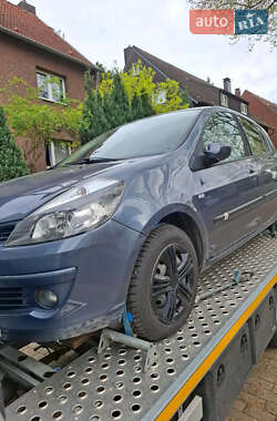 Хэтчбек Renault Clio 2006 в Луцке