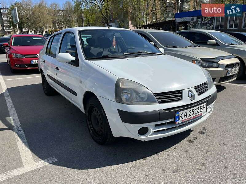 Седан Renault Clio 2005 в 