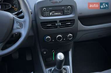 Хетчбек Renault Clio 2015 в 