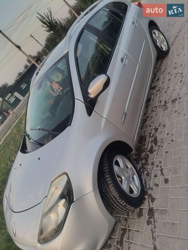 Универсал Renault Clio 2011 в Троянове фото 11 Универсал Renault Clio 2011 в Троянове