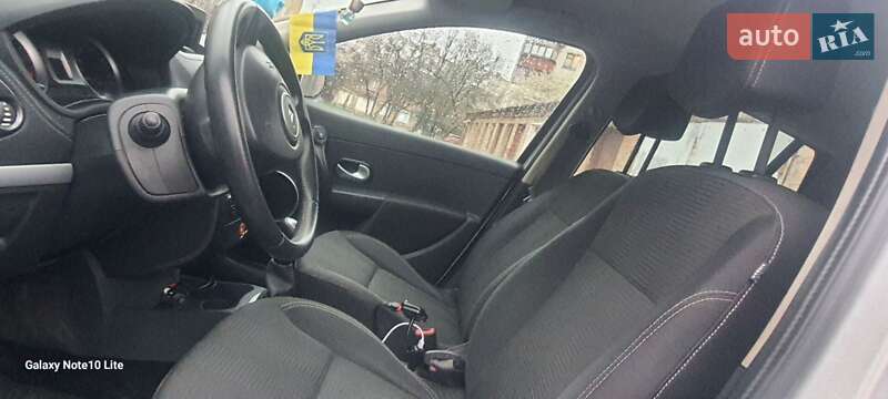 Универсал Renault Clio 2011 в Троянове фото 14 Универсал Renault Clio 2011 в Троянове