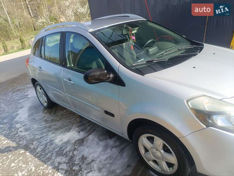 Универсал Renault Clio 2011 в Троянове фото 19 Универсал Renault Clio 2011 в Троянове