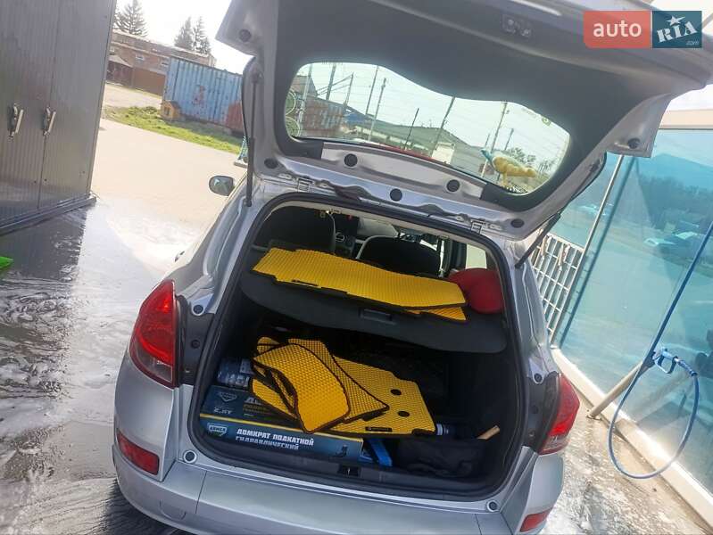 Универсал Renault Clio 2011 в Троянове фото 22 Универсал Renault Clio 2011 в Троянове