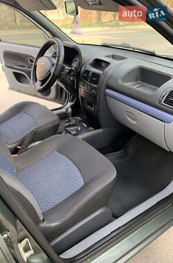 Седан Renault Clio 2007 в 