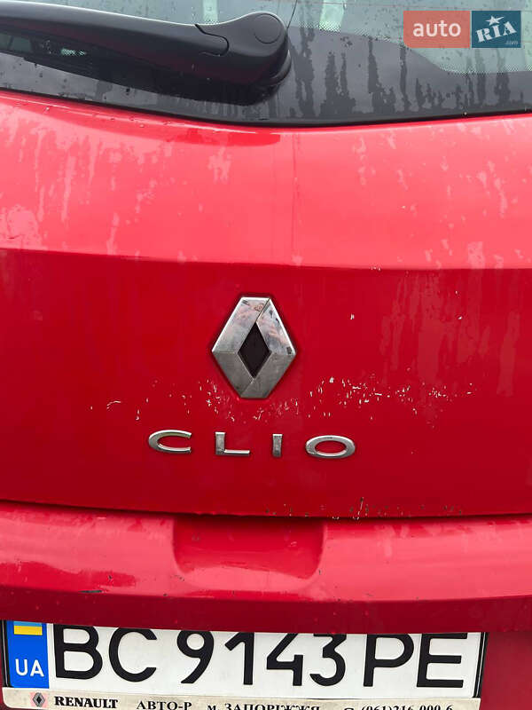 Седан Renault Clio 2010 в Дрогобыче