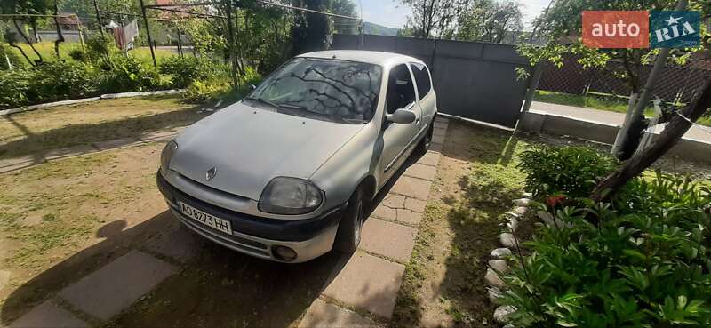 Renault Clio 2000 Renault Clio 2000