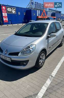 Хэтчбек Renault Clio 2007 в 