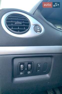 Хэтчбек Renault Clio 2007 в 
