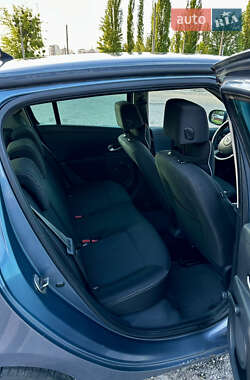 Хетчбек Renault Clio 2010 в 