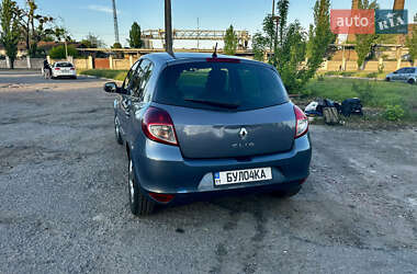 Хетчбек Renault Clio 2010 в 