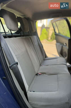 Хэтчбек Renault Clio 2007 в 