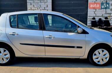 Хэтчбек Renault Clio 2008 в 