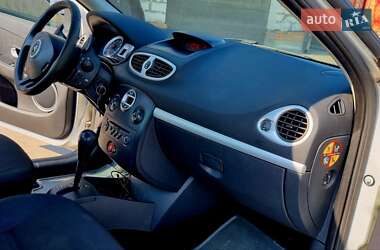 Хэтчбек Renault Clio 2008 в 