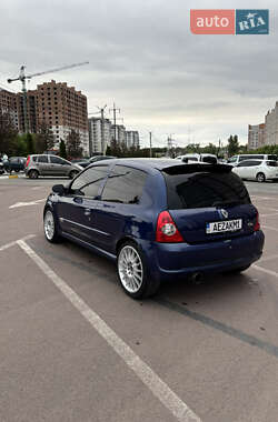 Хетчбек Renault Clio 2003 в 