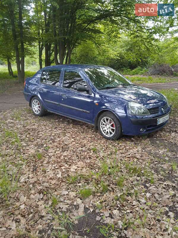 Хетчбек Renault Clio 2002 в 