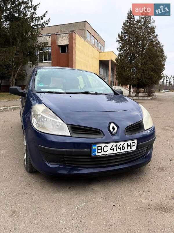 Хэтчбек Renault Clio 2008 в Львове