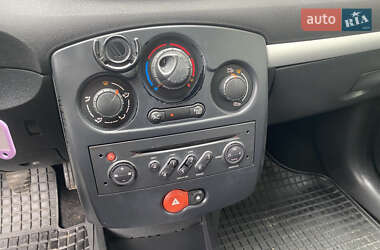 Хэтчбек Renault Clio 2008 в 