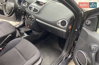 Хэтчбек Renault Clio 2008 в 