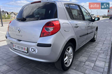 Хэтчбек Renault Clio 2007 в 