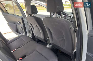 Хэтчбек Renault Clio 2007 в 