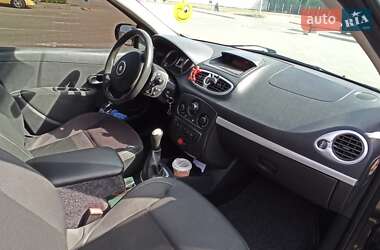 Универсал Renault Clio 2010 в 