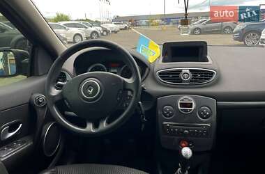 Універсал Renault Clio 2010 в 