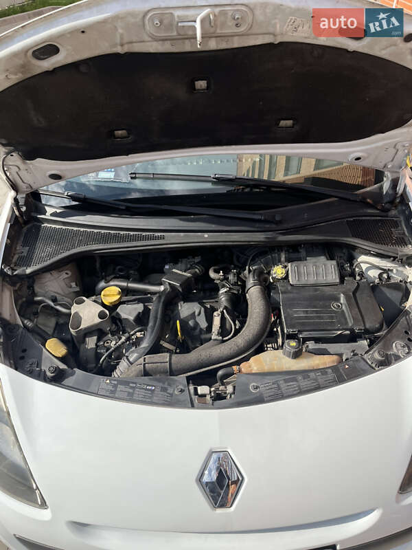 Хэтчбек Renault Clio 2009 в Каменец-Подольском