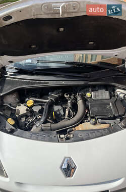 Хэтчбек Renault Clio 2009 в 