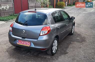 Хетчбек Renault Clio 2012 в 