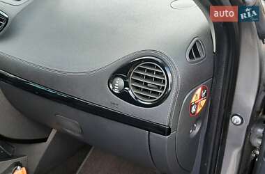 Хетчбек Renault Clio 2012 в 