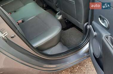 Хетчбек Renault Clio 2012 в 