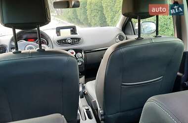 Хетчбек Renault Clio 2012 в 