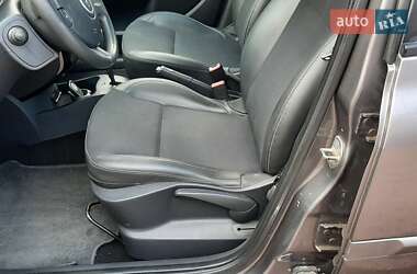 Хетчбек Renault Clio 2012 в 