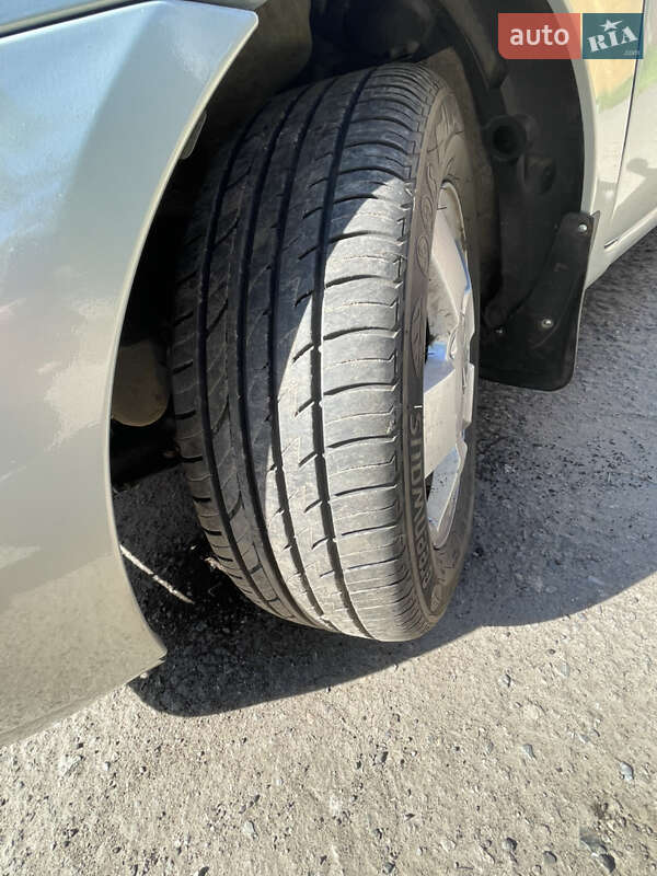 Хетчбек Renault Clio 2003 в Харкові