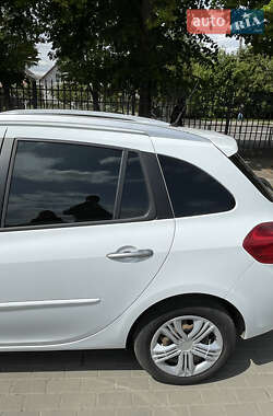 Хетчбек Renault Clio 2012 в 