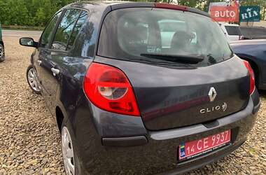 Хэтчбек Renault Clio 2009 в 