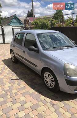 Хэтчбек Renault Clio 2005 в 