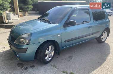 Хэтчбек Renault Clio 2004 в 